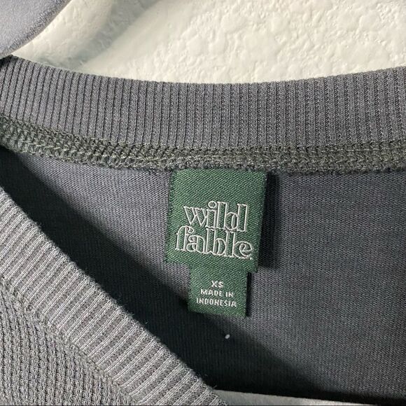 WILD Fable Gray Long Sleeve Thermal XS - Picture 3 of 3